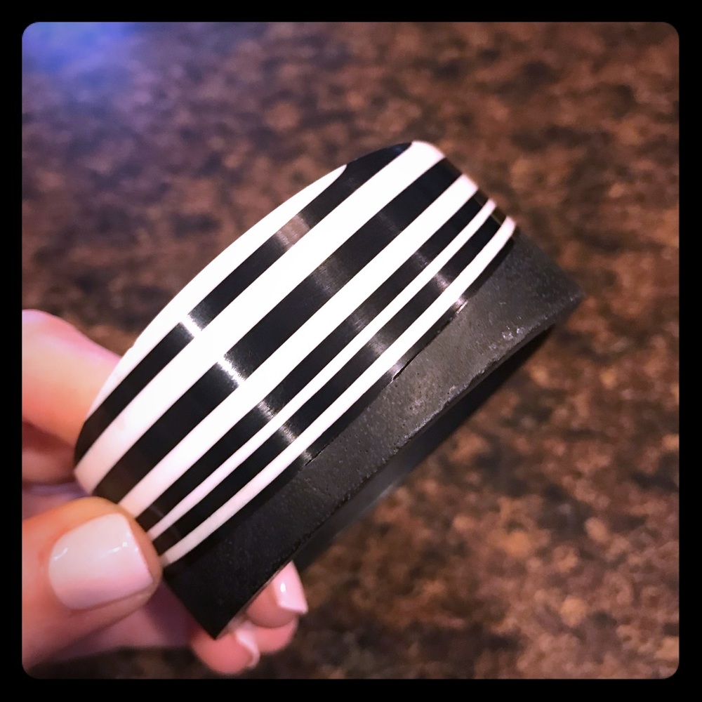 Black and white bangle